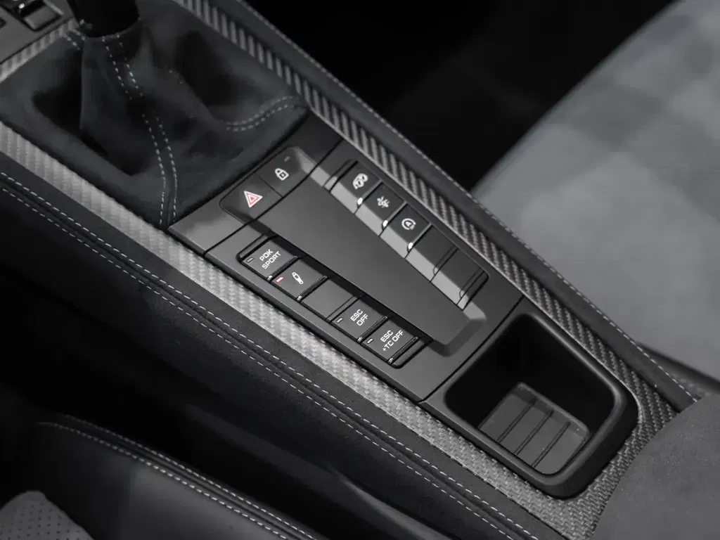 Porsche 718 Spyder RS