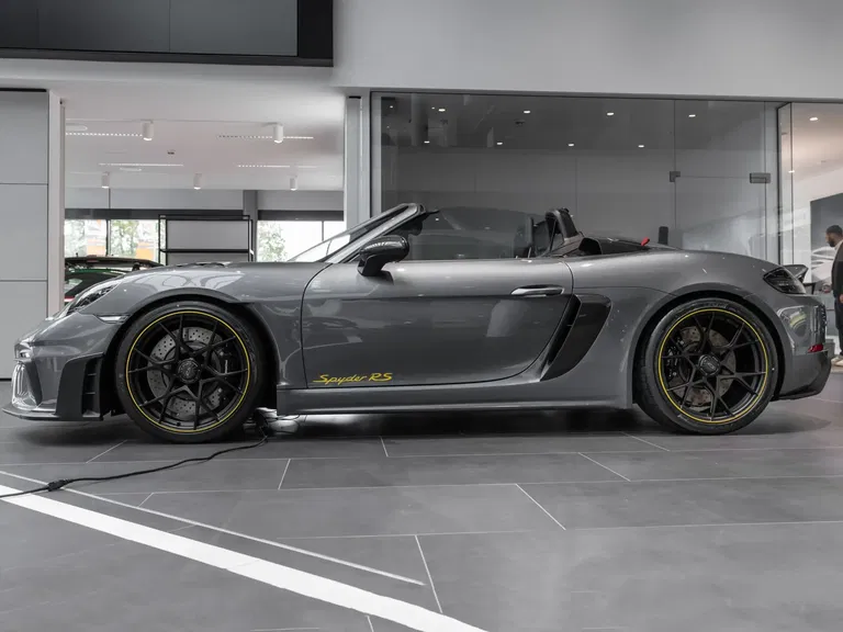 Porsche 718 Spyder RS
