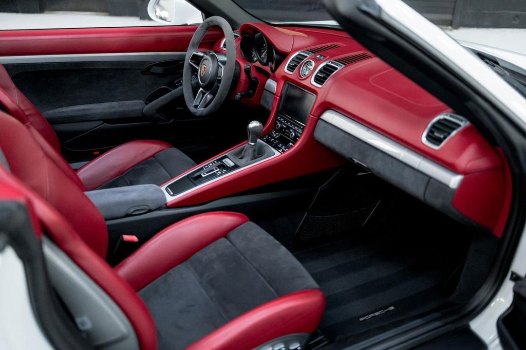 Porsche 718 Boxster