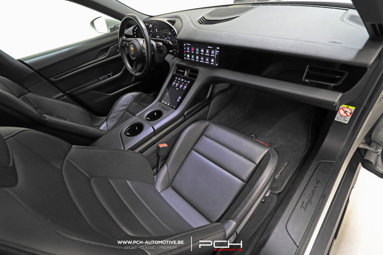 Porsche Taycan 4 Cross Turismo