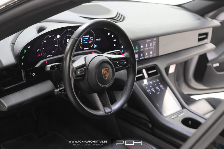 Porsche Taycan 4 Cross Turismo