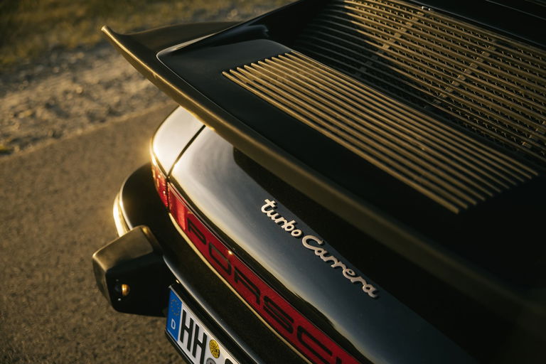 Porsche 911 Turbo 3.0 (US)