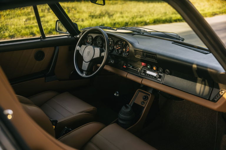 Porsche 911 Turbo 3.0 (US)