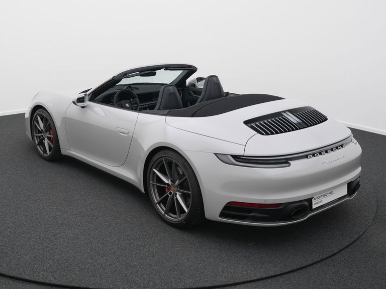 Porsche 992 Carrera 4S