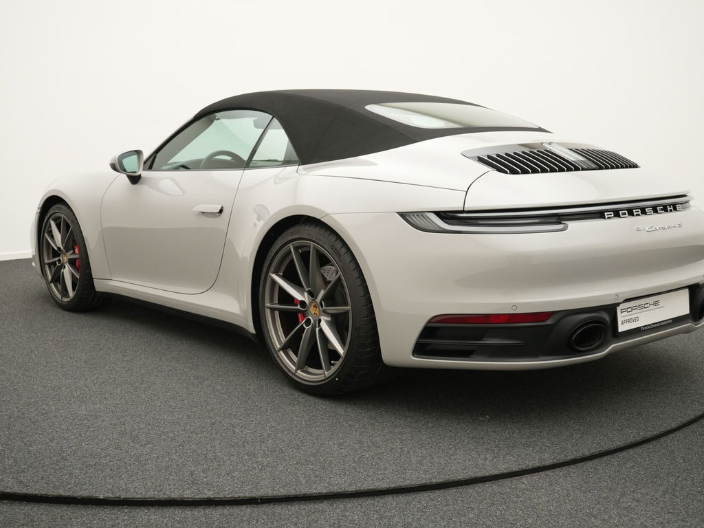Porsche 992 Carrera 4S