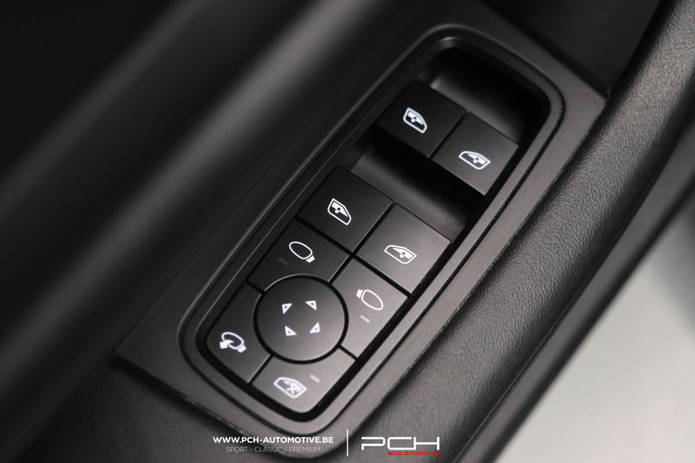 Porsche Taycan 4 Cross Turismo