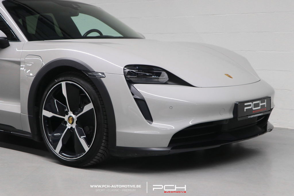 Porsche Taycan 4 Cross Turismo