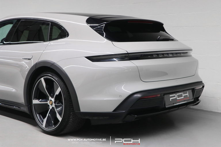 Porsche Taycan 4 Cross Turismo