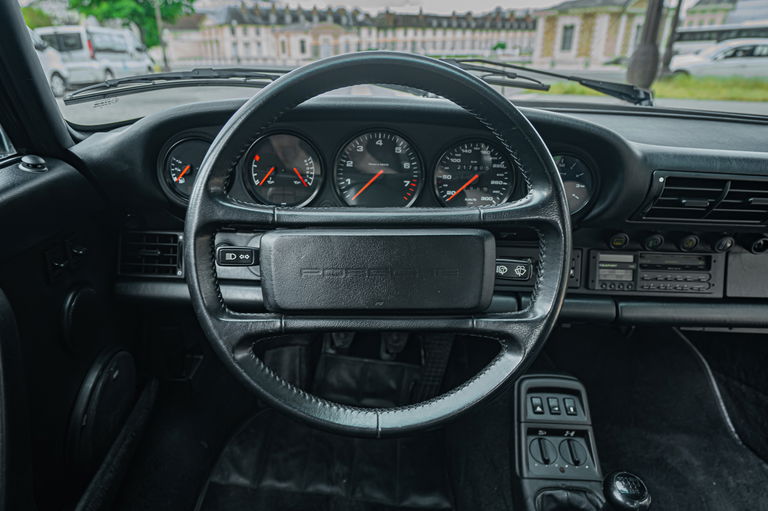 Porsche 964 Carrera 4