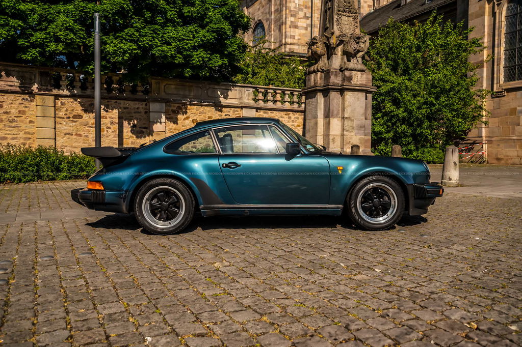 Porsche 911 Turbo 3.3