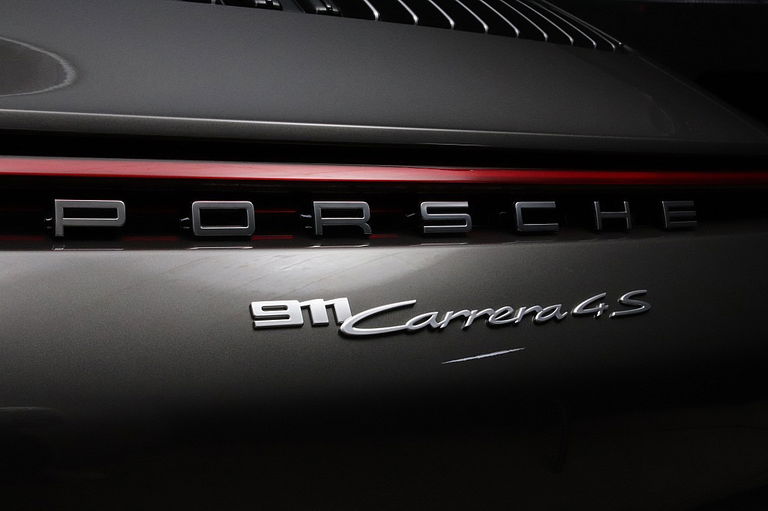 Porsche 992 Carrera 4S