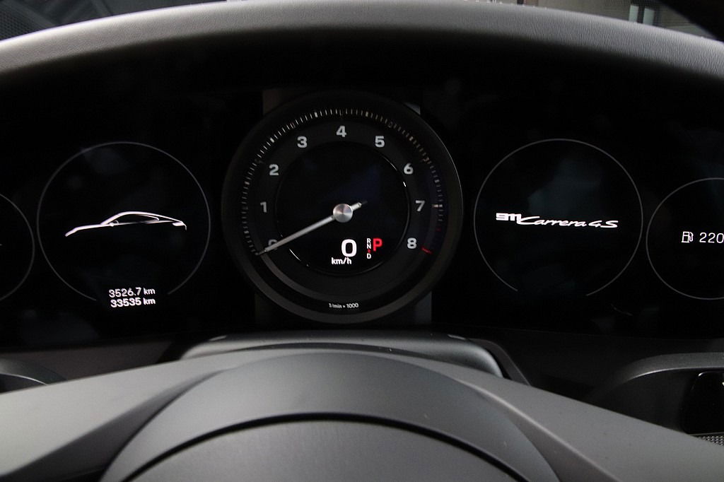 Porsche 992 Carrera 4S