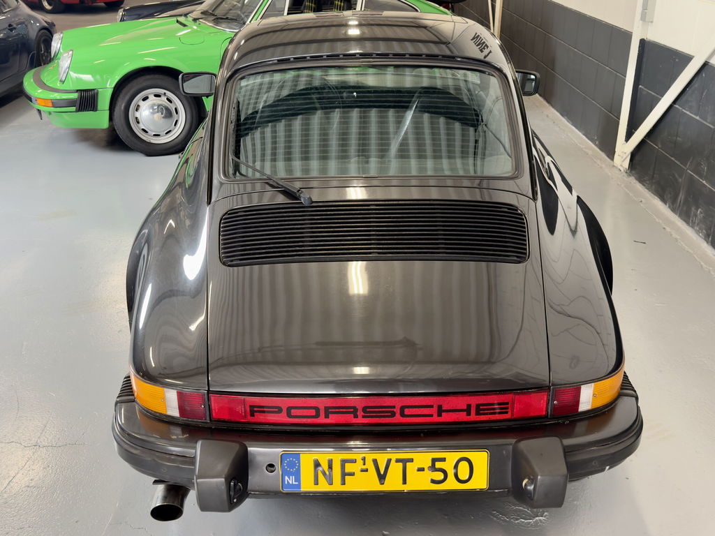 Porsche 911 Carrera 3.2
