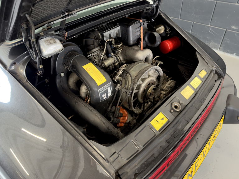 Porsche 911 Carrera 3.2