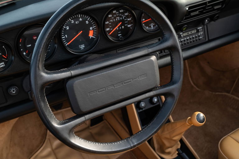 Porsche 911 Carrera 3.2 Speedster (US)