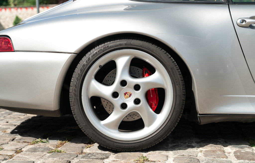 Porsche 993 Carrera 4S