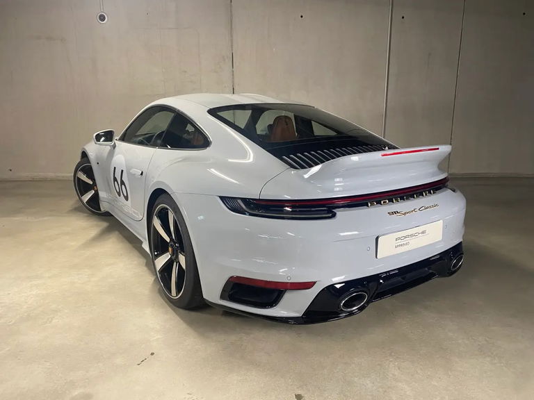 Porsche 992 Sport Classic