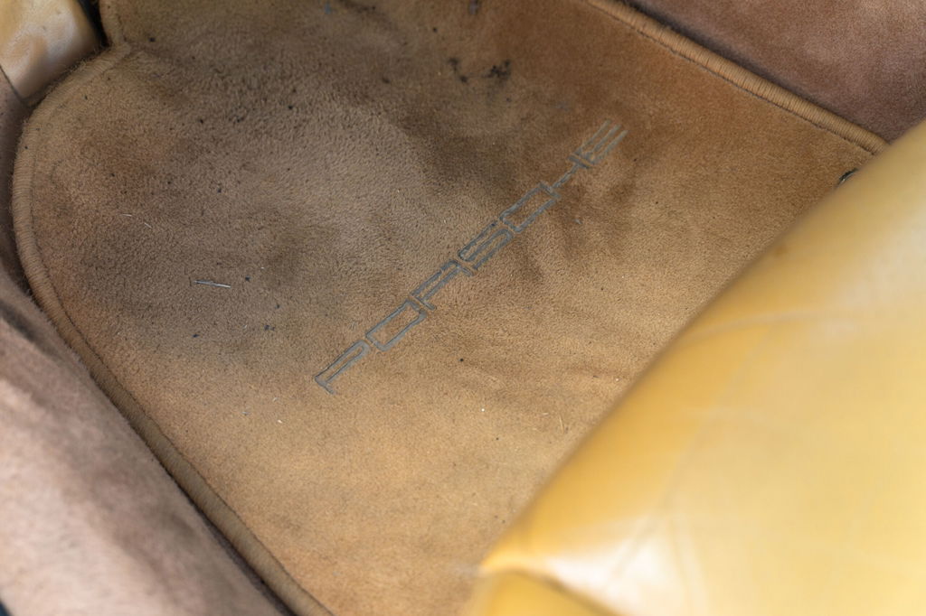 Porsche 993 Carrera 4S