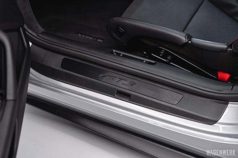 Porsche 992 GT3 Touring