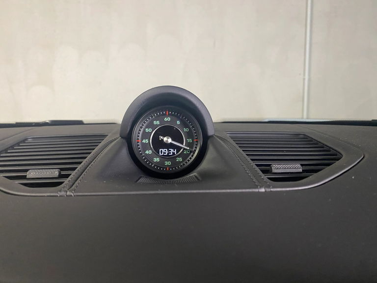 Porsche 992 Sport Classic