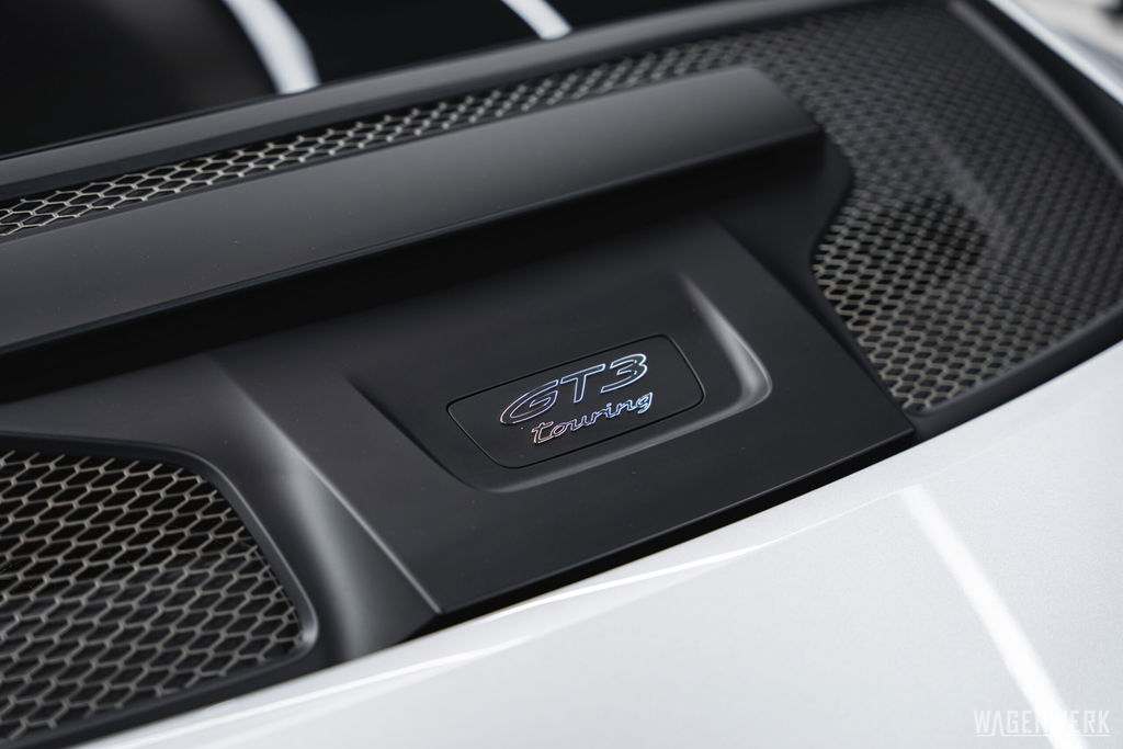 Porsche 992 GT3 Touring