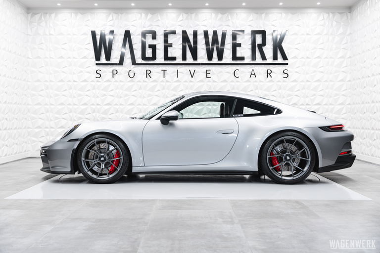 Porsche 992 GT3 Touring
