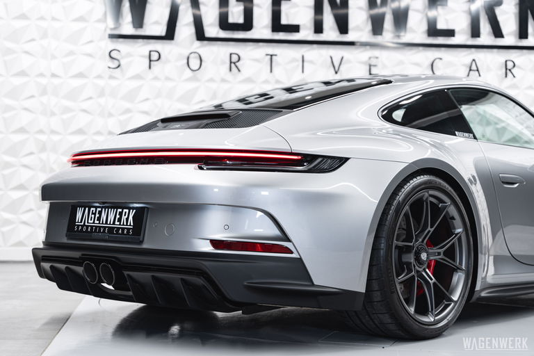 Porsche 992 GT3 Touring