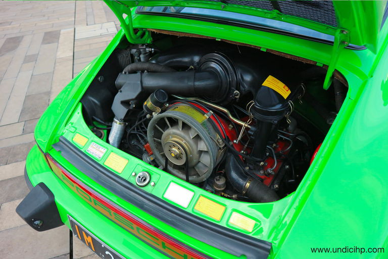 Porsche 911 Carrera 2.7