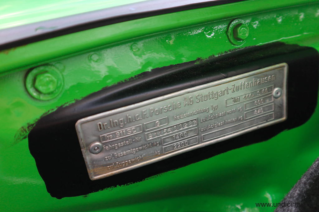 Porsche 911 Carrera 2.7