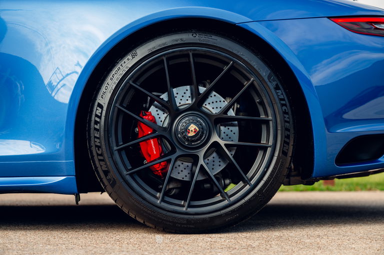 Porsche 991.2 Carrera GTS