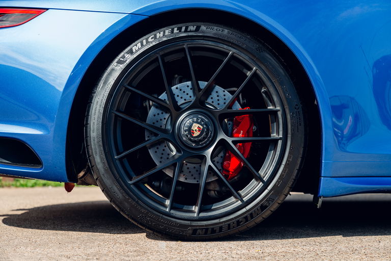 Porsche 991.2 Carrera GTS