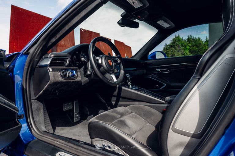 Porsche 991.2 Carrera GTS