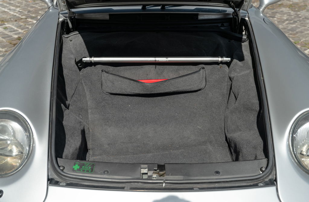 Porsche 993 Carrera 4S