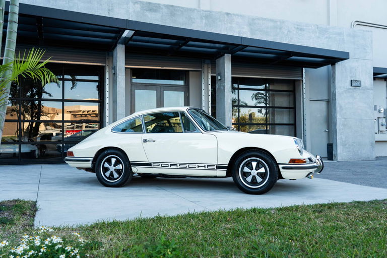 Porsche 911 S (F-Modell)