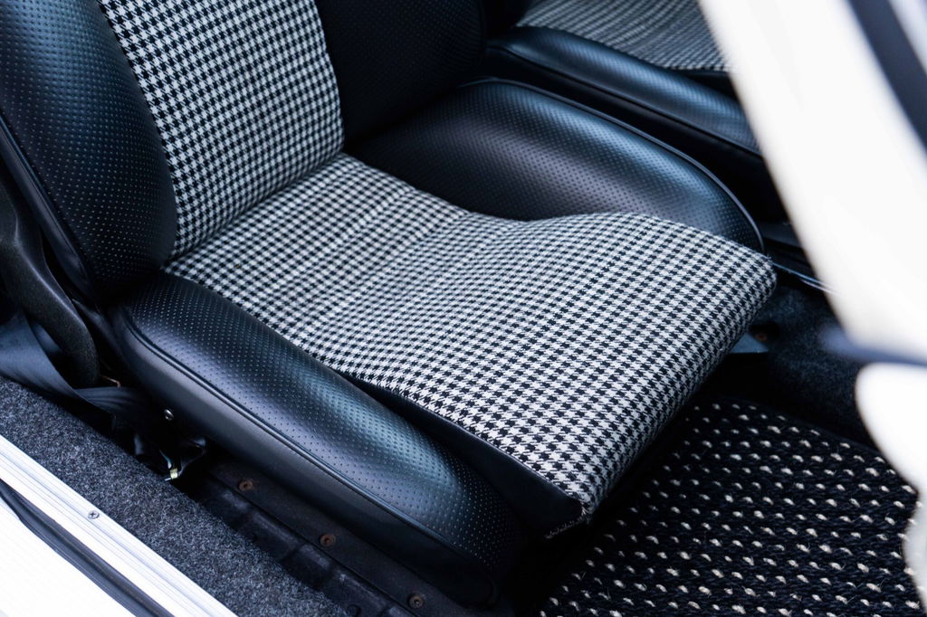Porsche 911 S (F-Modell)