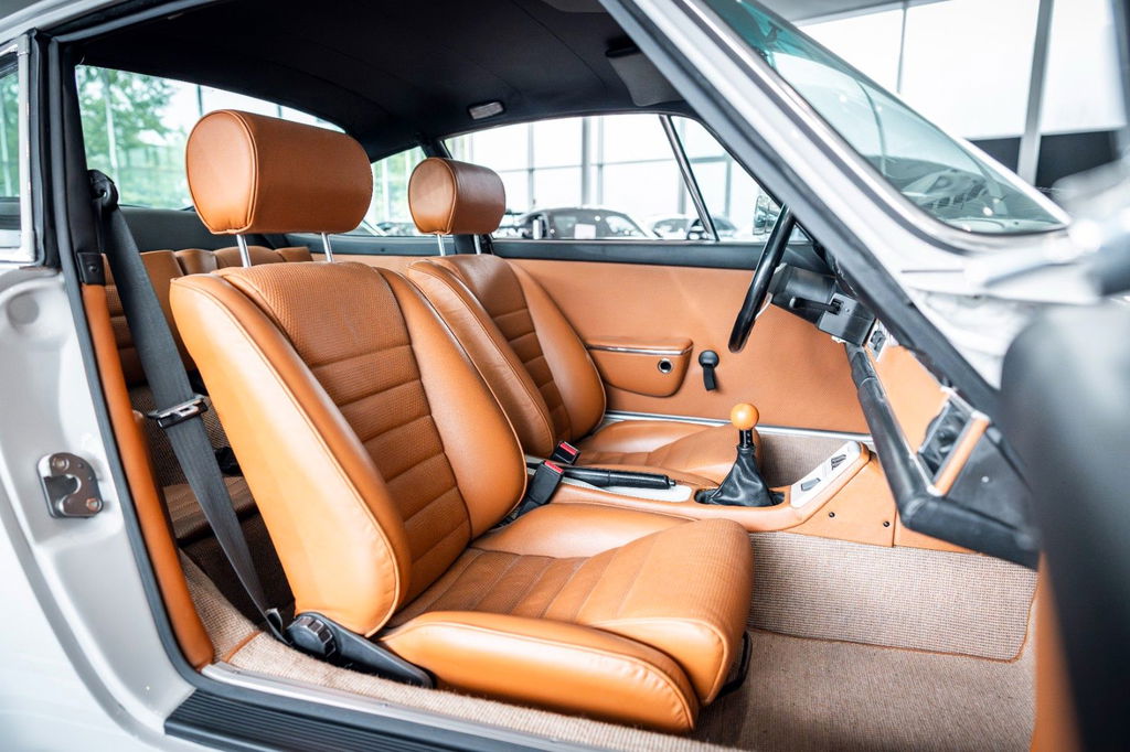 Porsche 911 Backdate