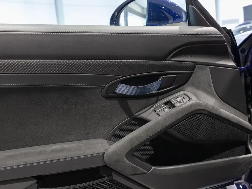 Porsche 718 Cayman GT4 RS