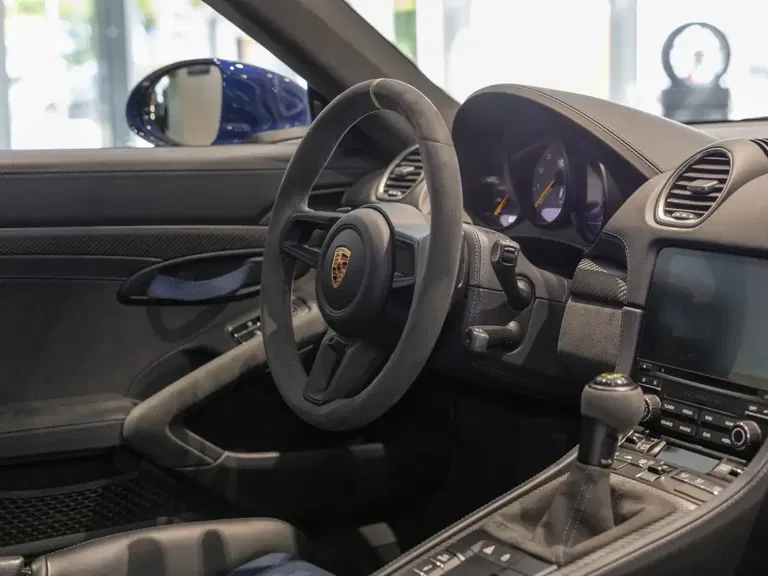 Porsche 718 Cayman GT4 RS