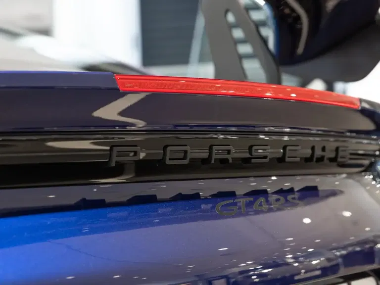 Porsche 718 Cayman GT4 RS