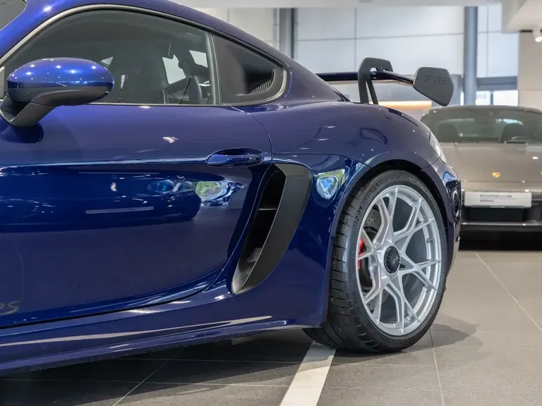 Porsche 718 Cayman GT4 RS