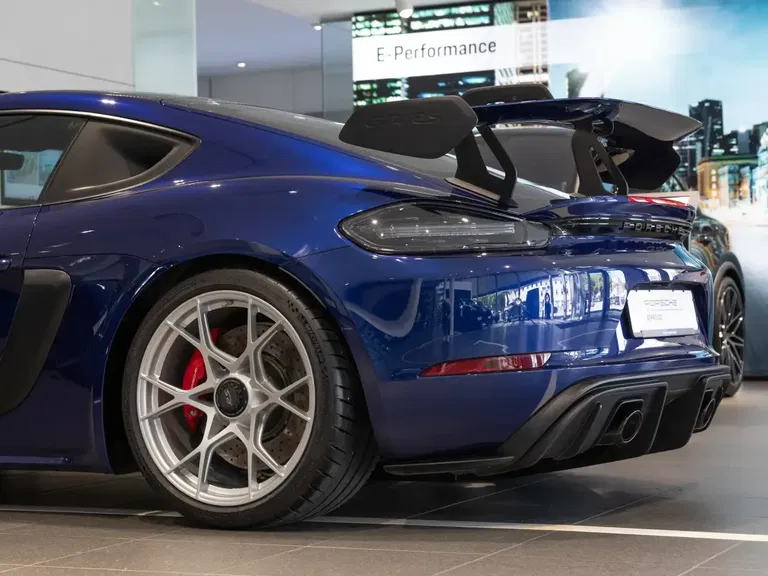 Porsche 718 Cayman GT4 RS