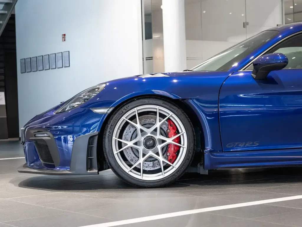 Porsche 718 Cayman GT4 RS