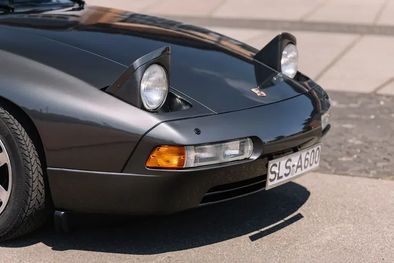 Porsche 928 GT