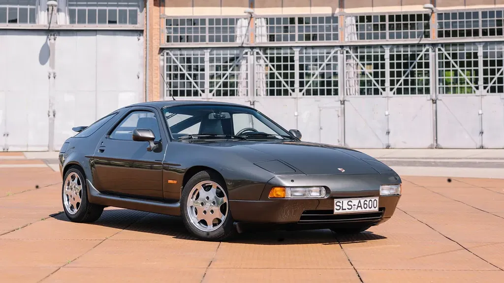 Porsche 928 GT
