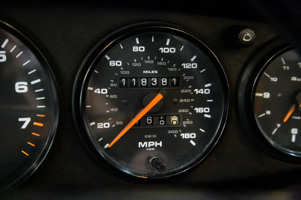 Porsche 964 Carrera 2