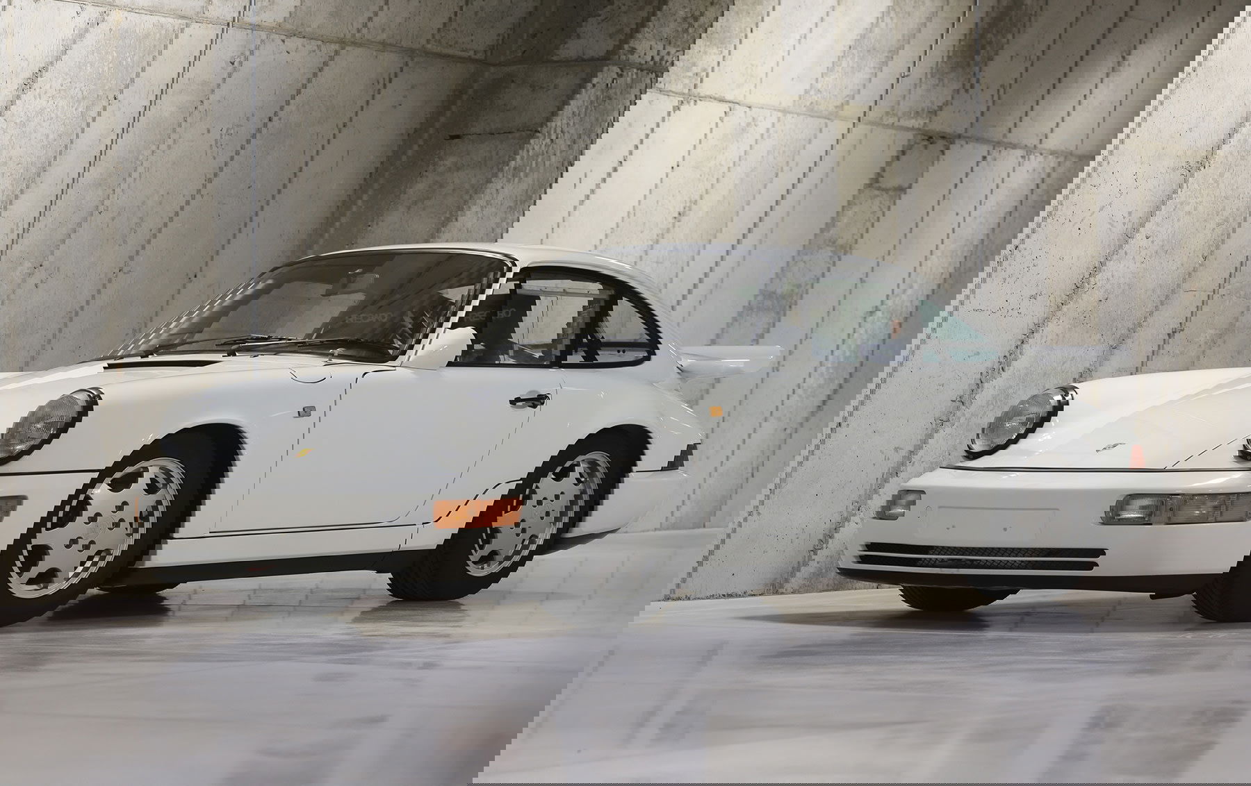 Porsche 964 Carrera 4 Lightweight