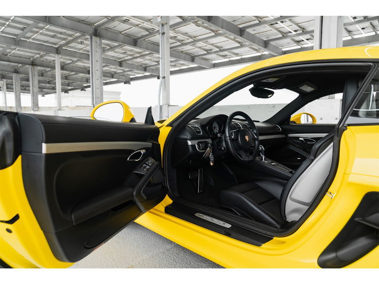 Porsche 981 Cayman S