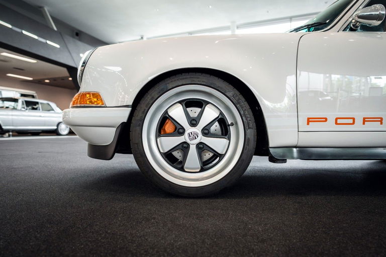 Porsche 911 Backdate