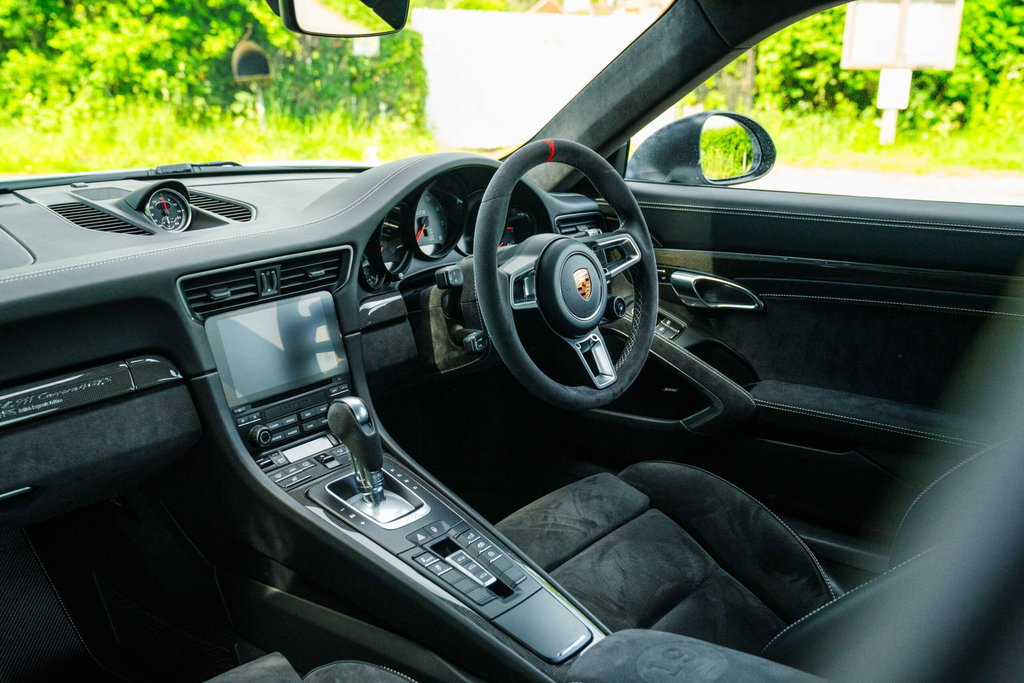 Porsche 991.2 Carrera 4 GTS