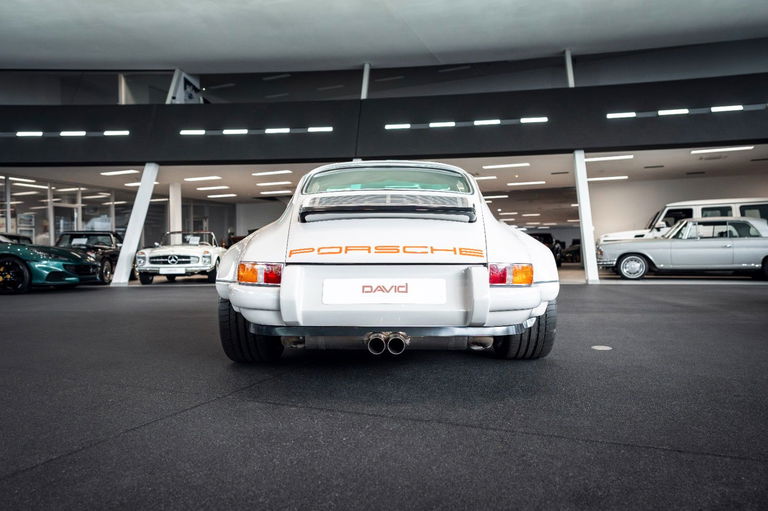 Porsche 911 Backdate